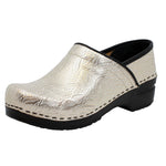 BJORK BJORK PROFESSIONAL Mysa Natural Tooled Leather Clogs