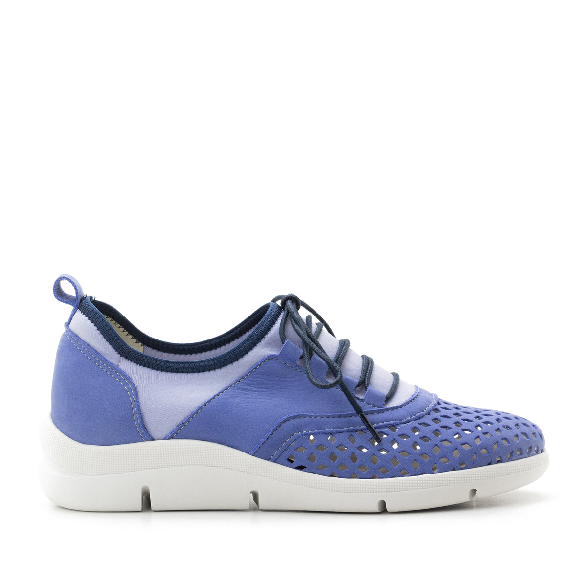 Dromedaris Valene Perforated Leather Comfort Shoe