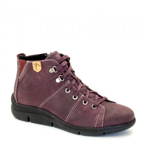Dromedaris Vonie Nubuck Leather Ankle Bootie