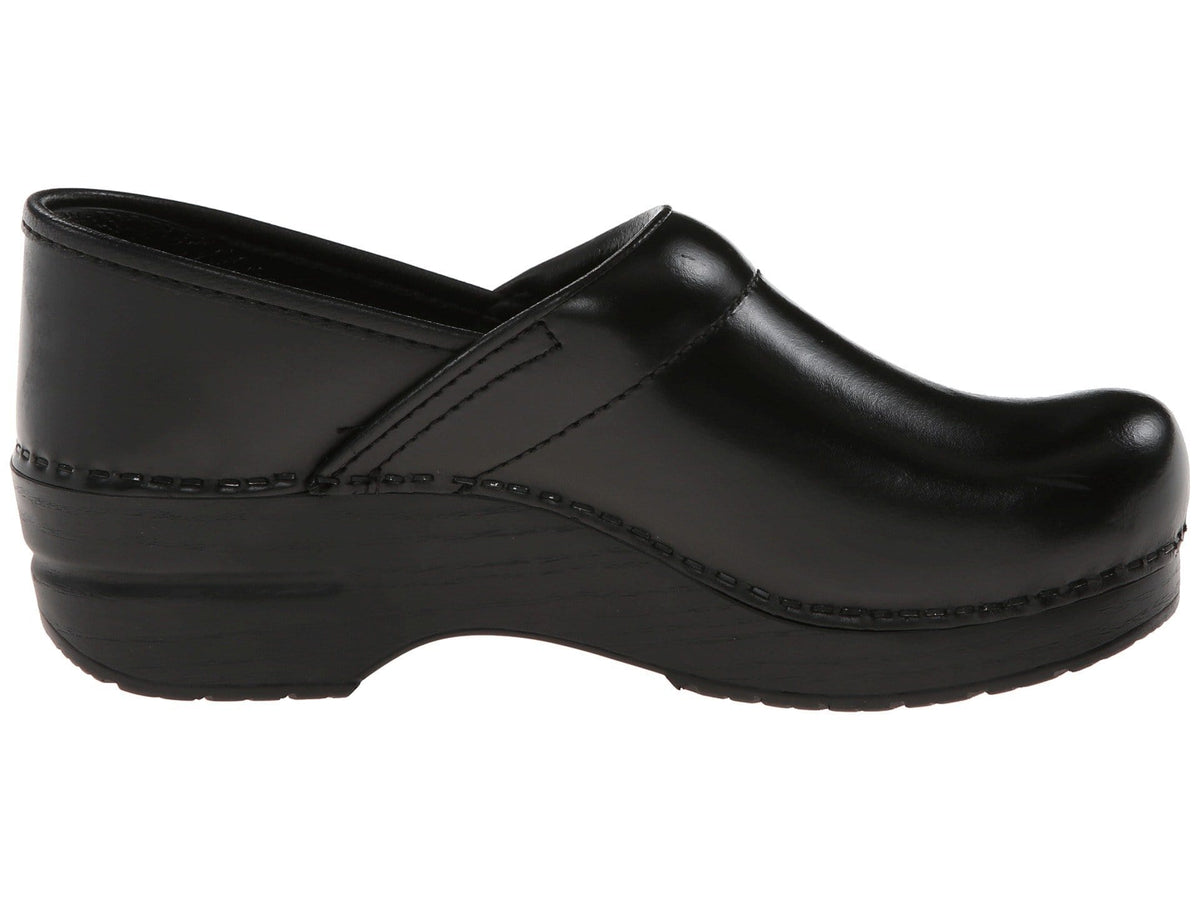 Dansko 812020202-36 DANSKO Narrow Professional Black Cabrio Leather Clogs Black / EU-36